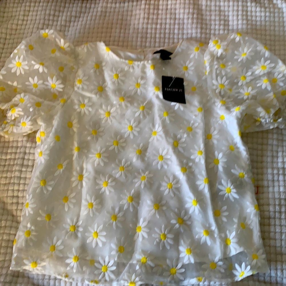 White and Yellow Woven Forever 21 top - POF sleeves size small